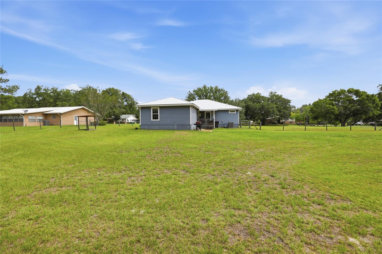 EXECUTIVE HOMES - Residential