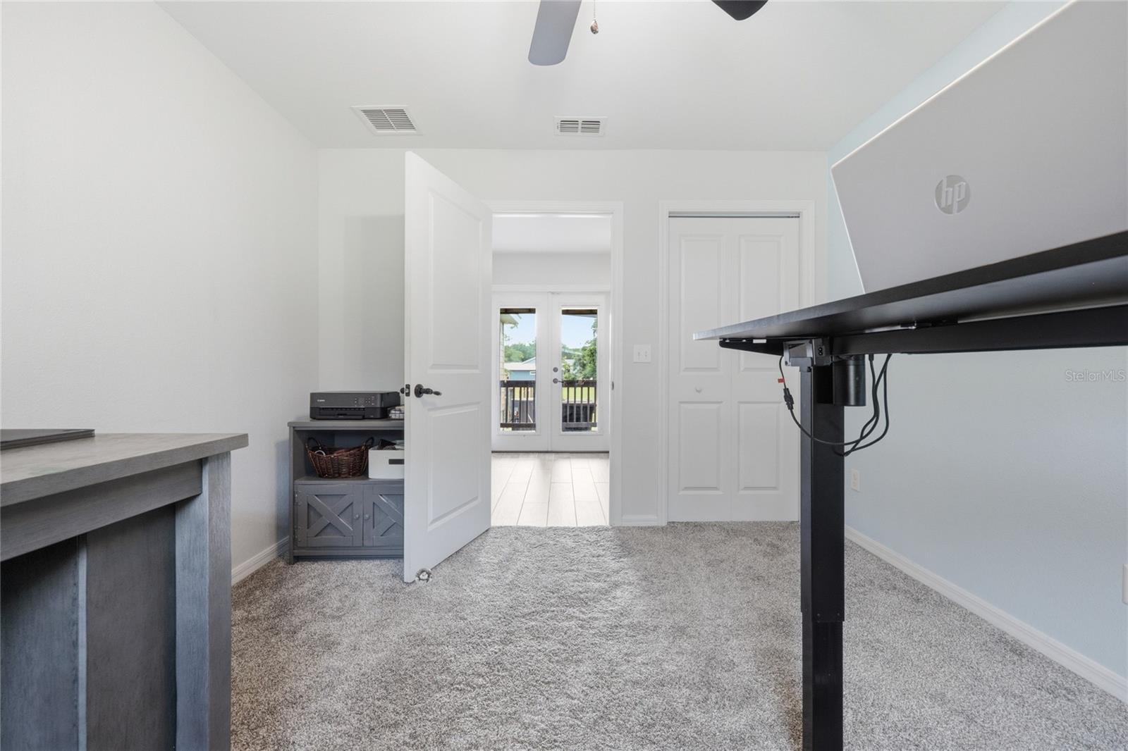 EXECUTIVE HOMES - Residential