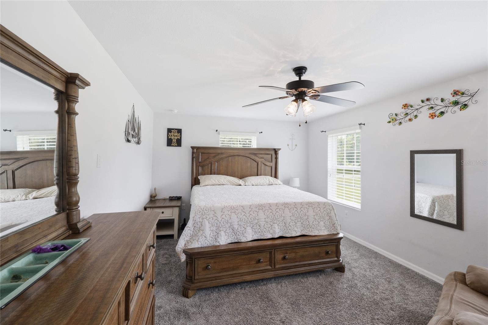 EXECUTIVE HOMES - Residential