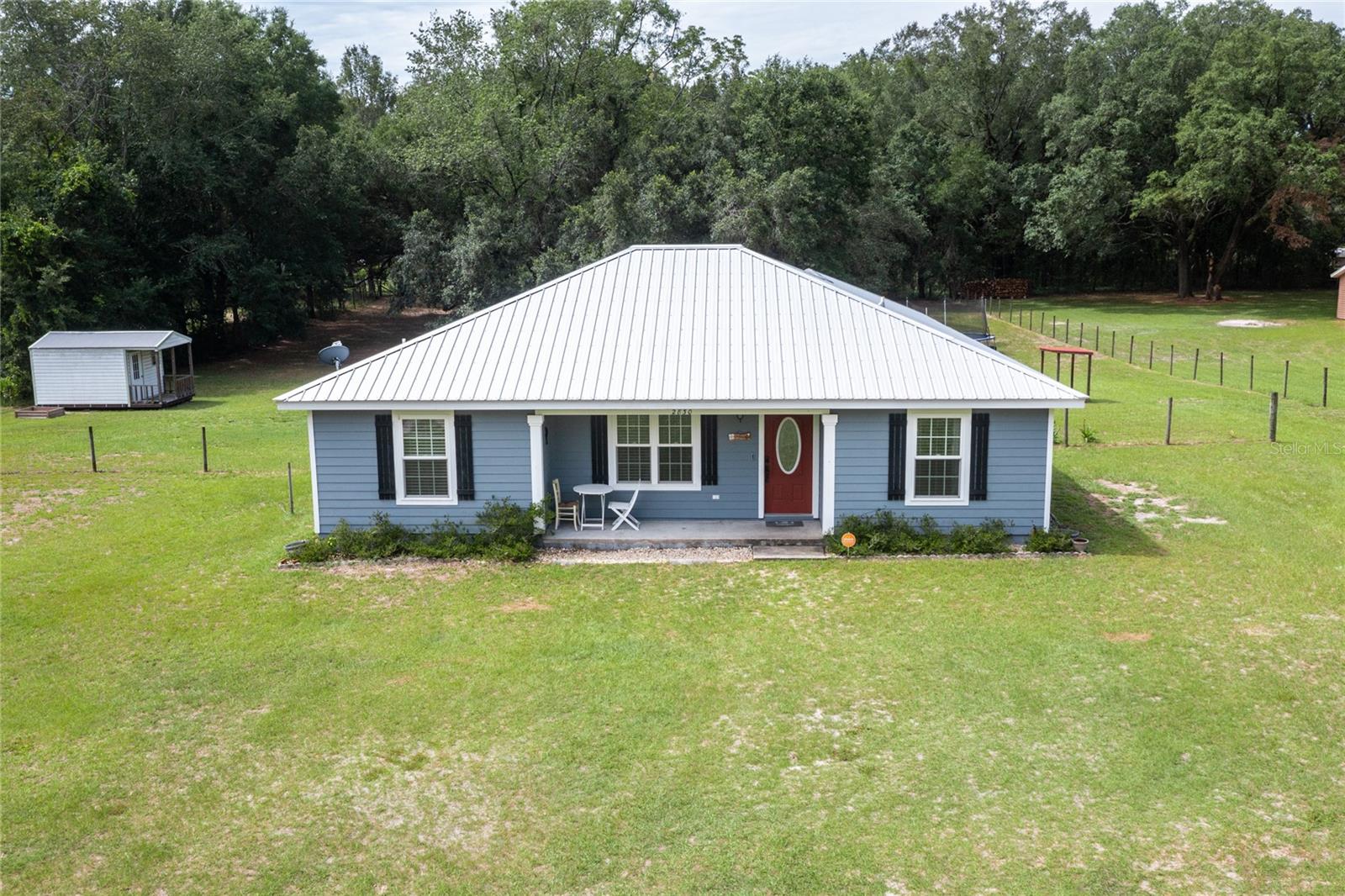 EXECUTIVE HOMES - Residential