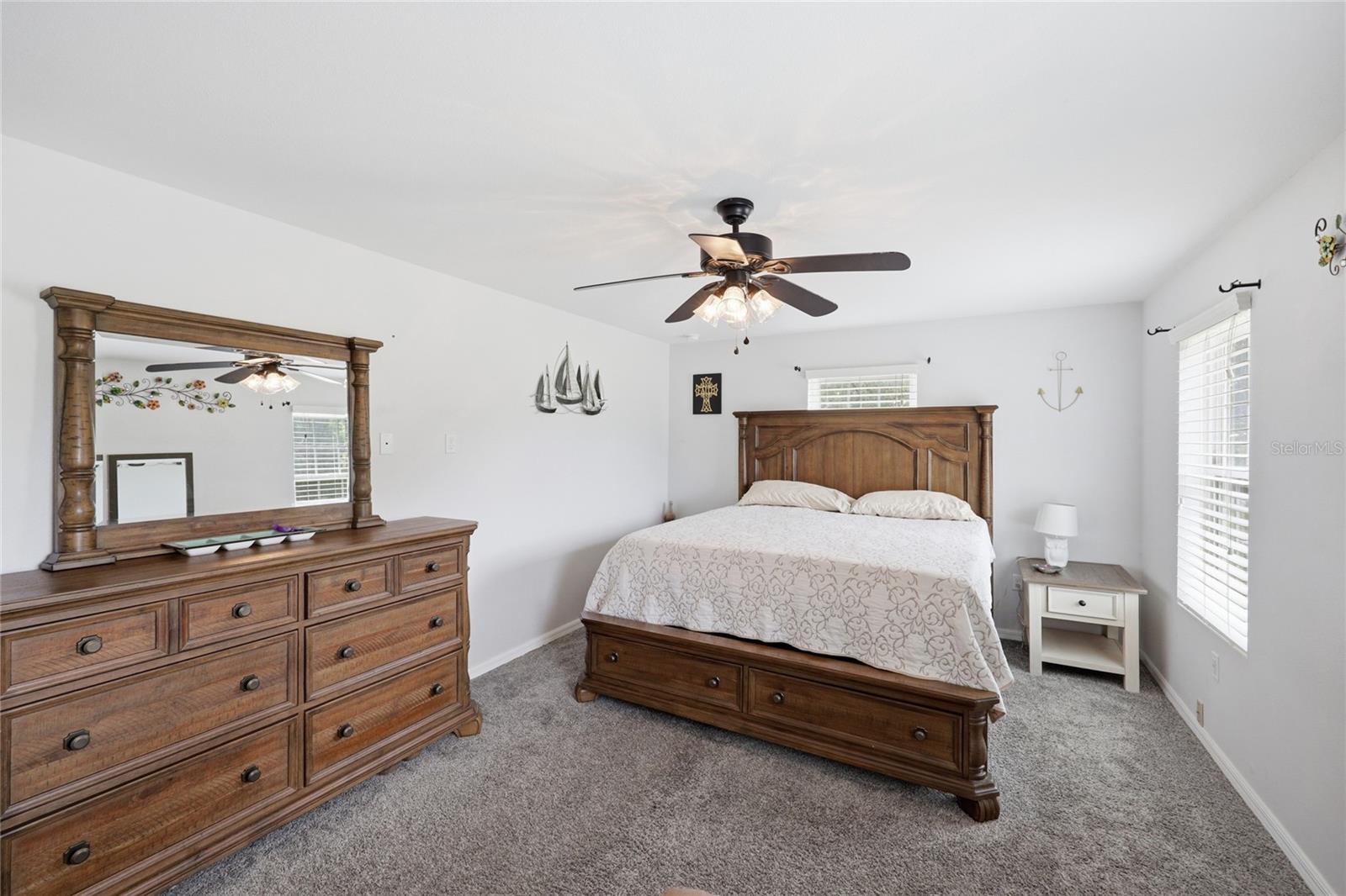 EXECUTIVE HOMES - Residential