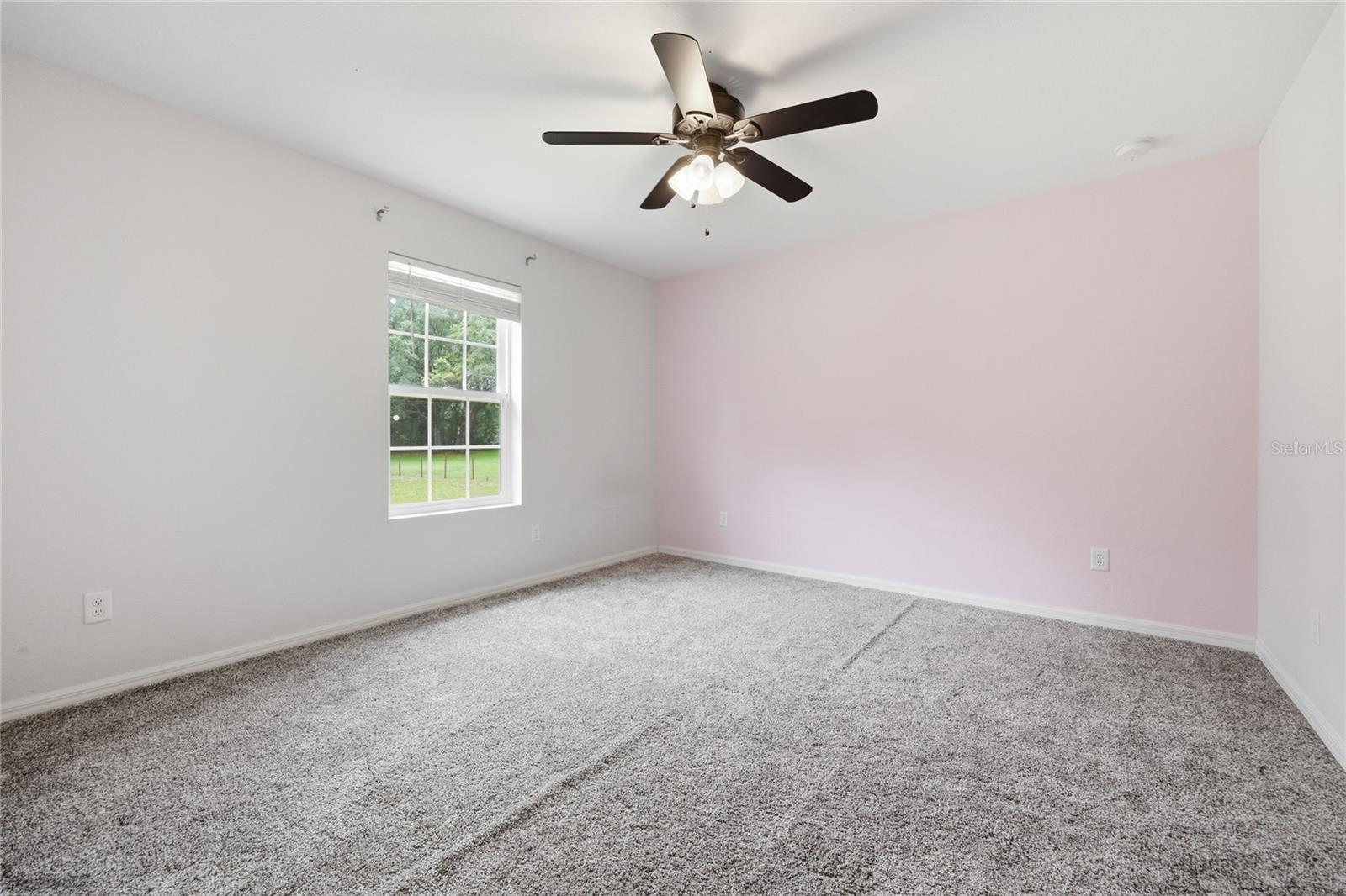 EXECUTIVE HOMES - Residential