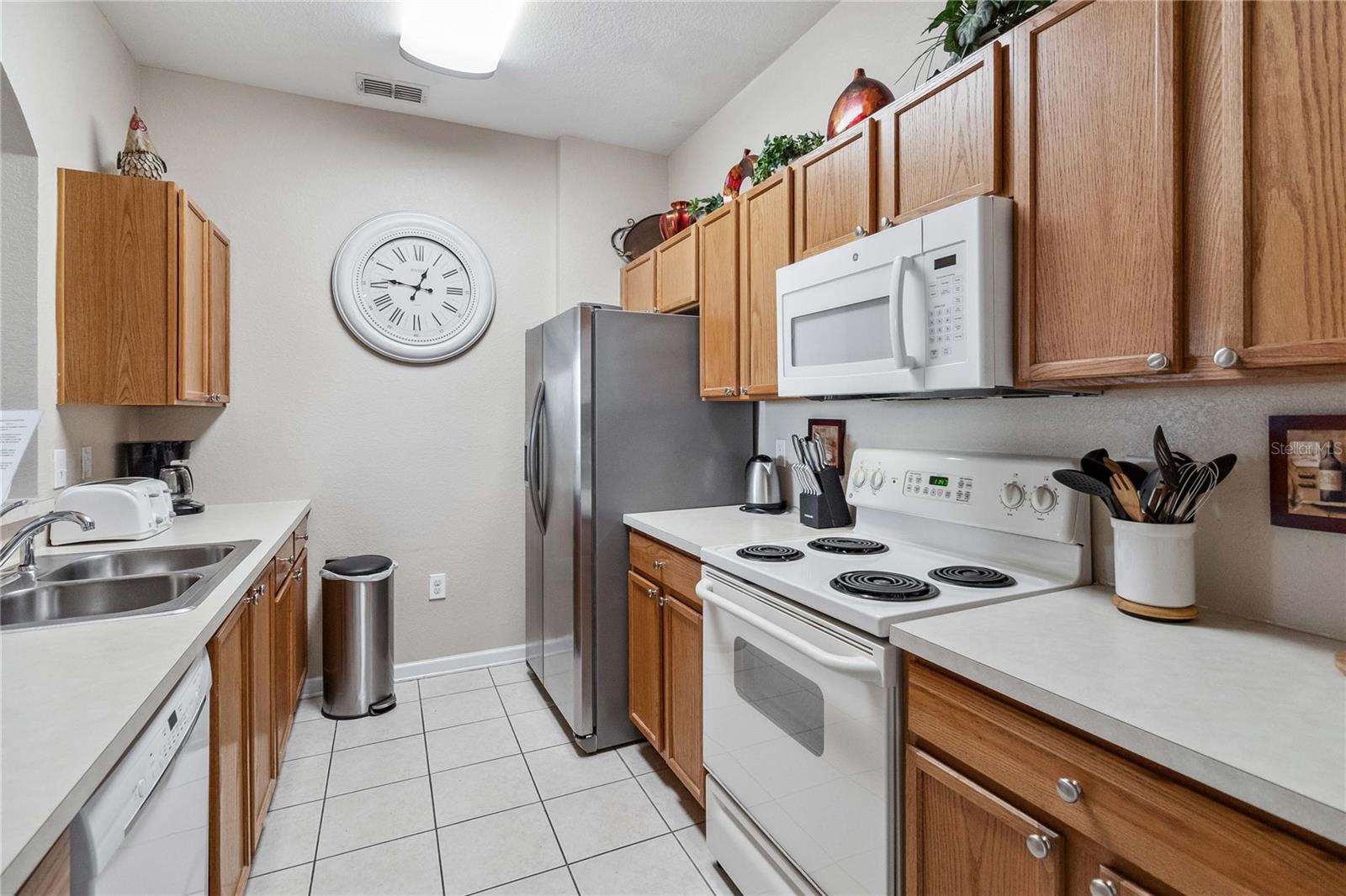 VENTURA AT WINDSOR HILLS CONDO PH 6 - Residential