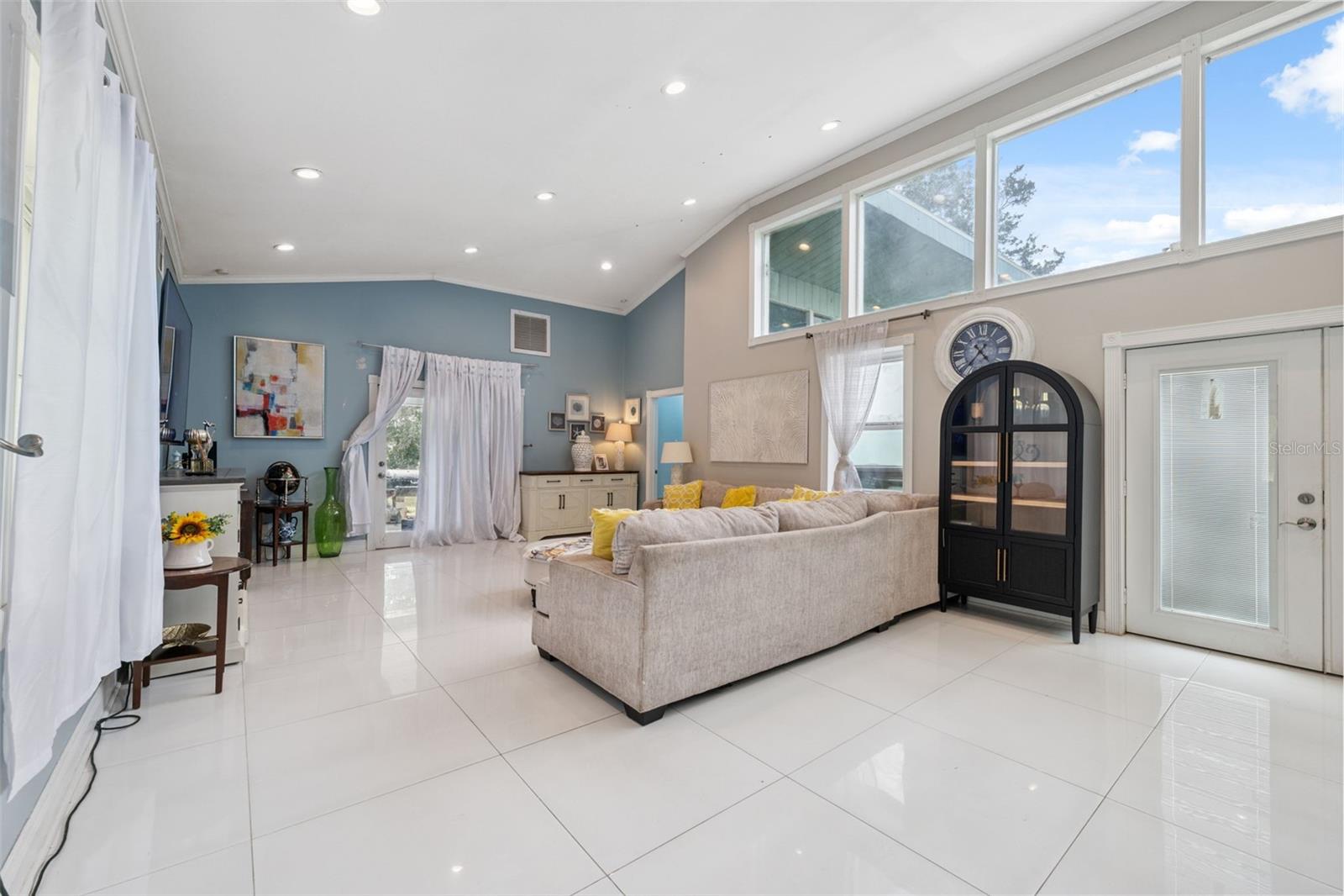FOX RIDGE - Residential