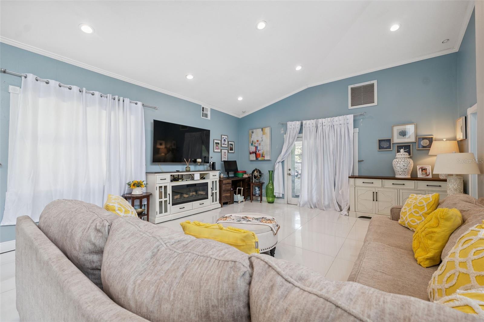 FOX RIDGE - Residential