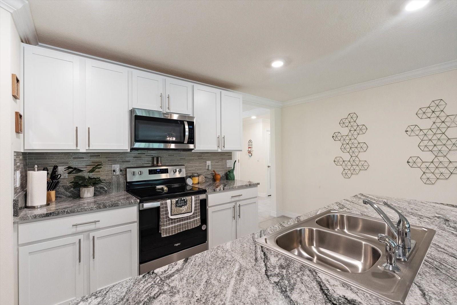 HERNANDO OAKS PH 3 - Residential