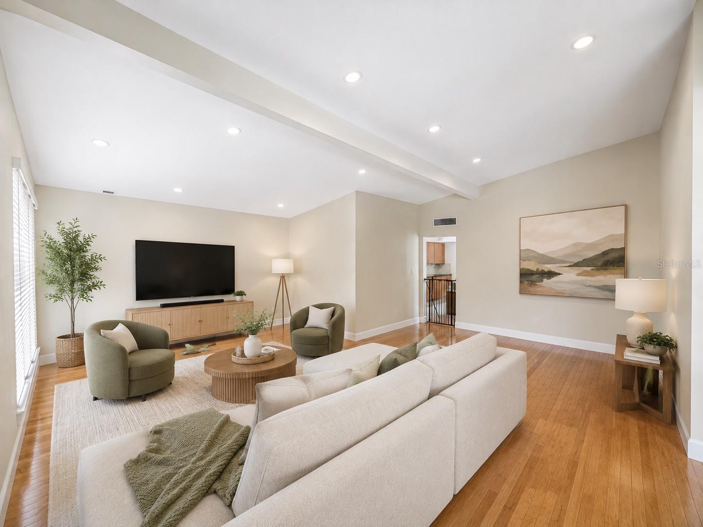 ENGLISH WOODS 1ST ADD - Residential
