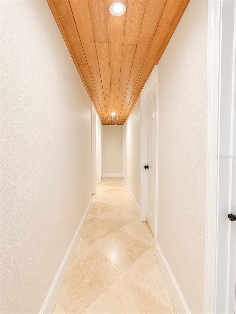 ENGLISH WOODS 1ST ADD - Residential