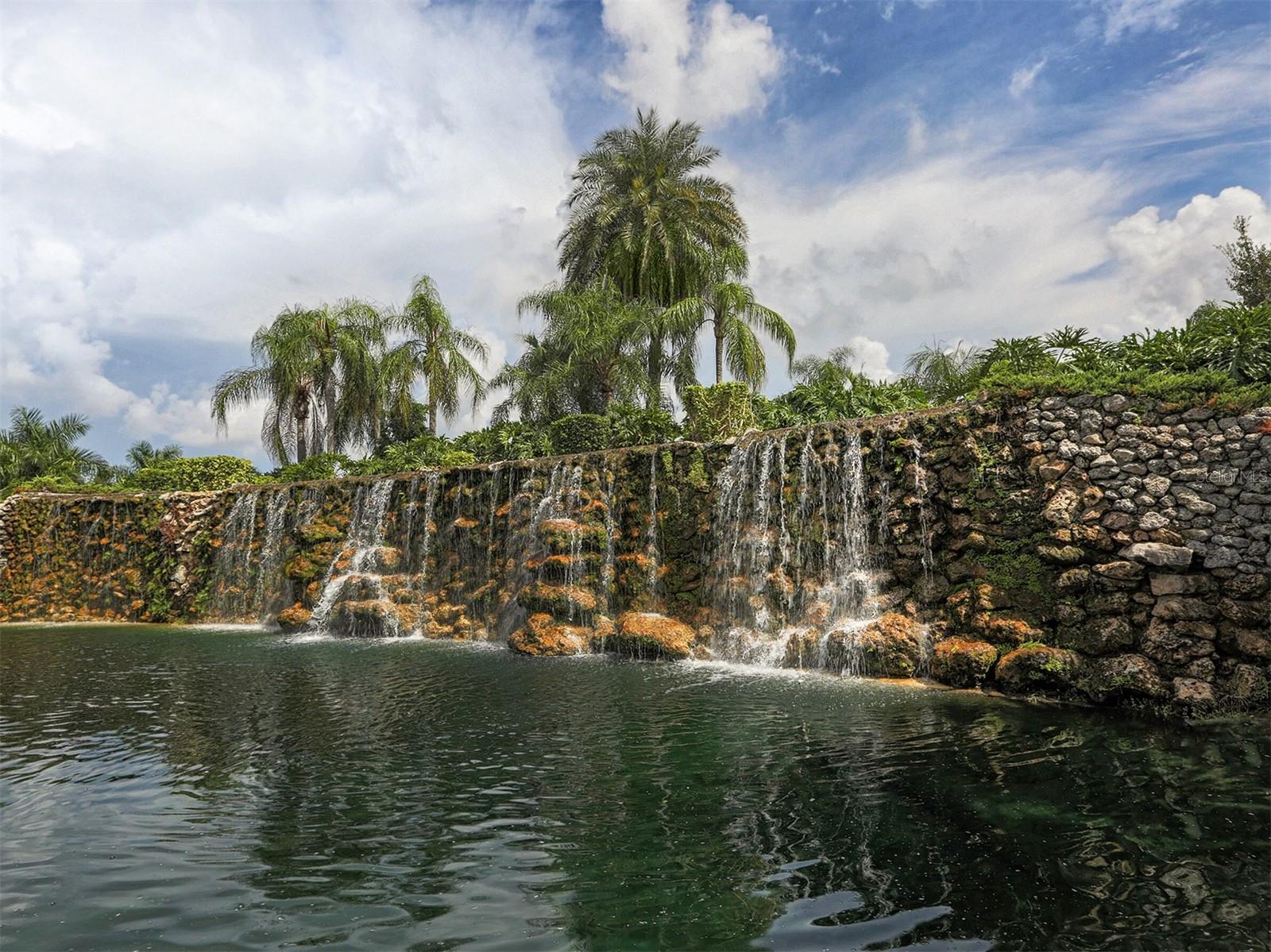 CALUSA LAKES - Residential