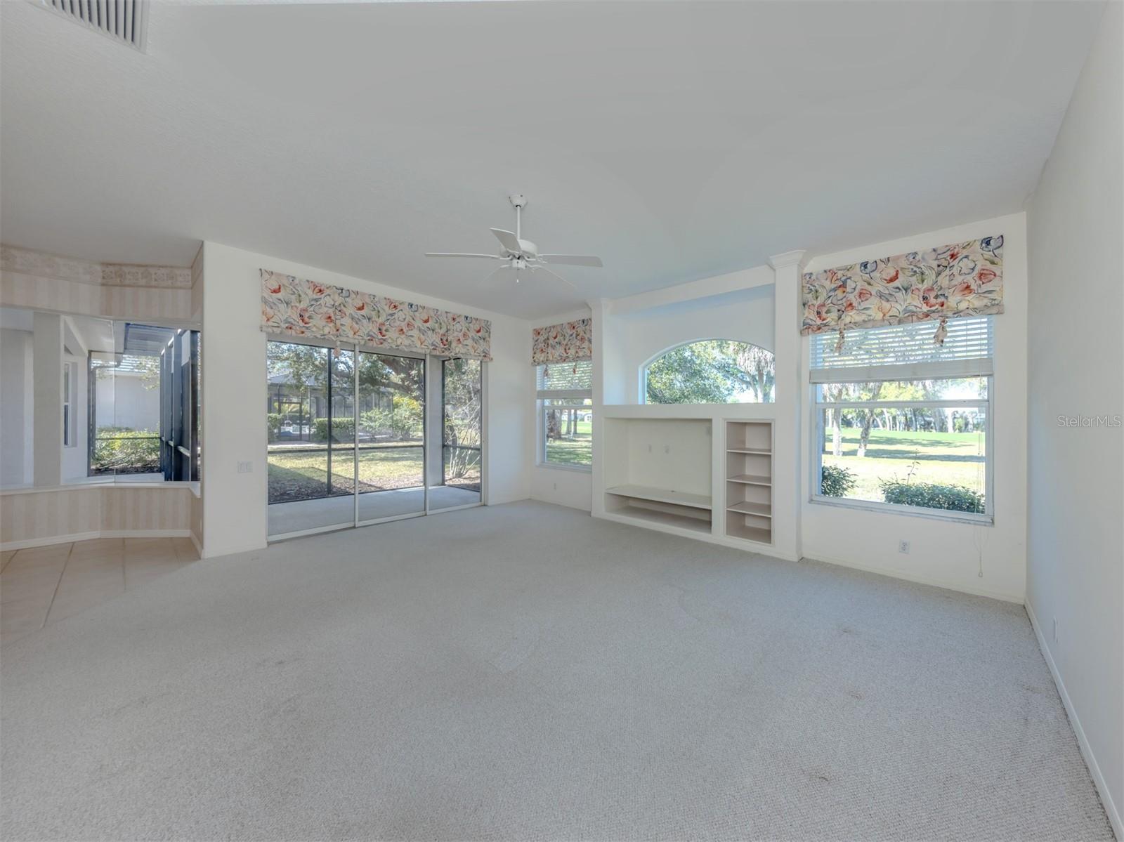 CALUSA LAKES - Residential
