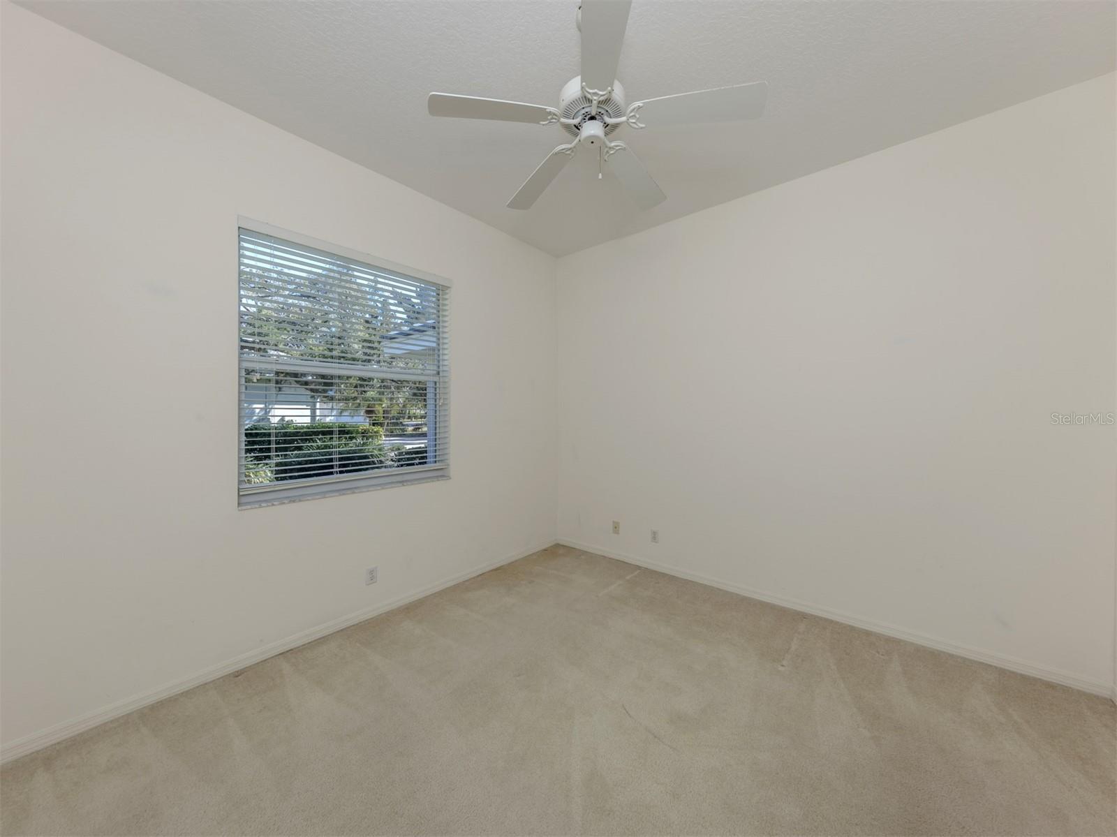 CALUSA LAKES - Residential