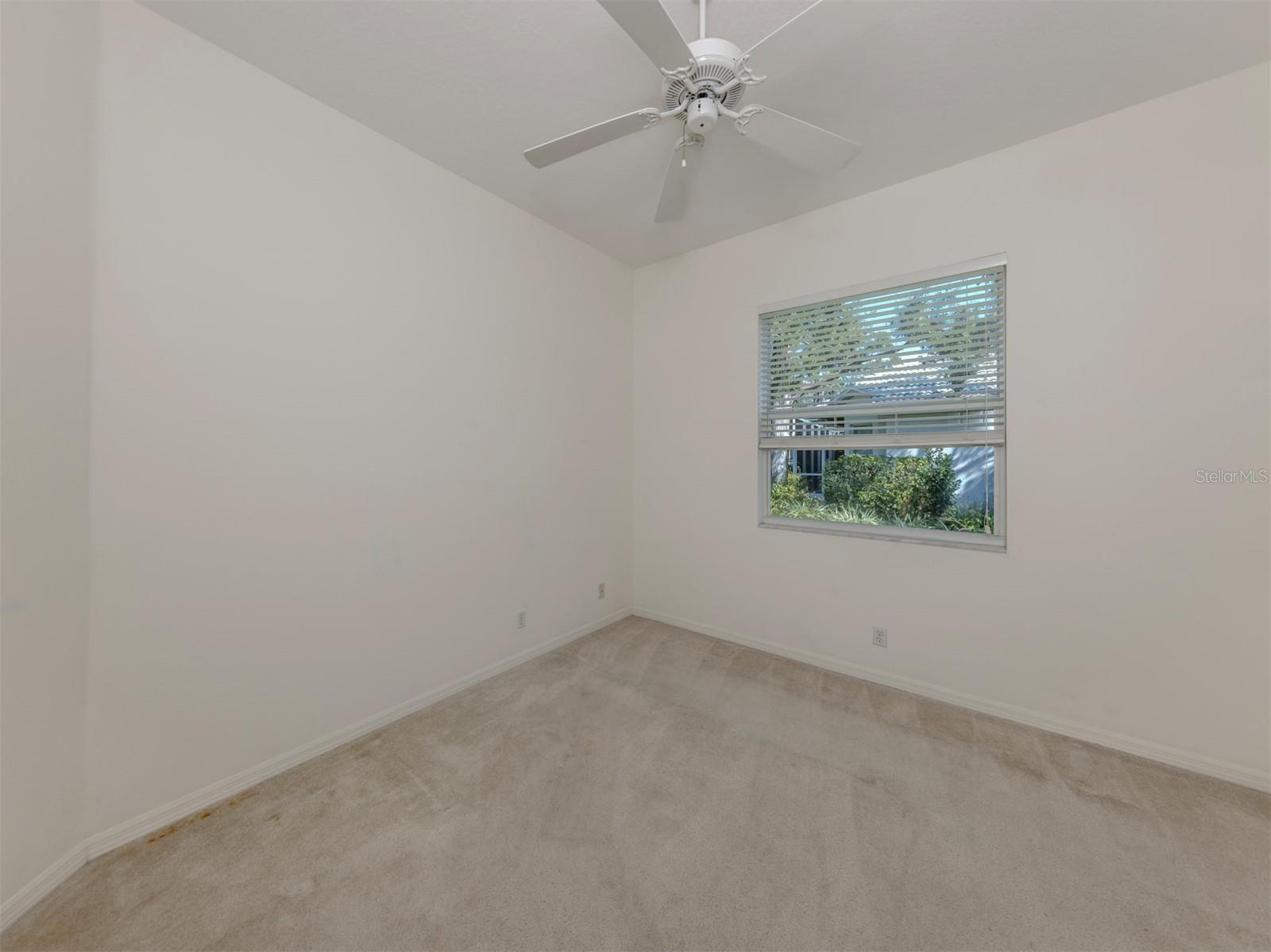 CALUSA LAKES - Residential