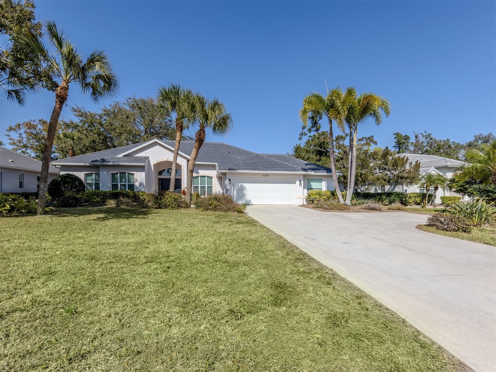 CALUSA LAKES - Residential