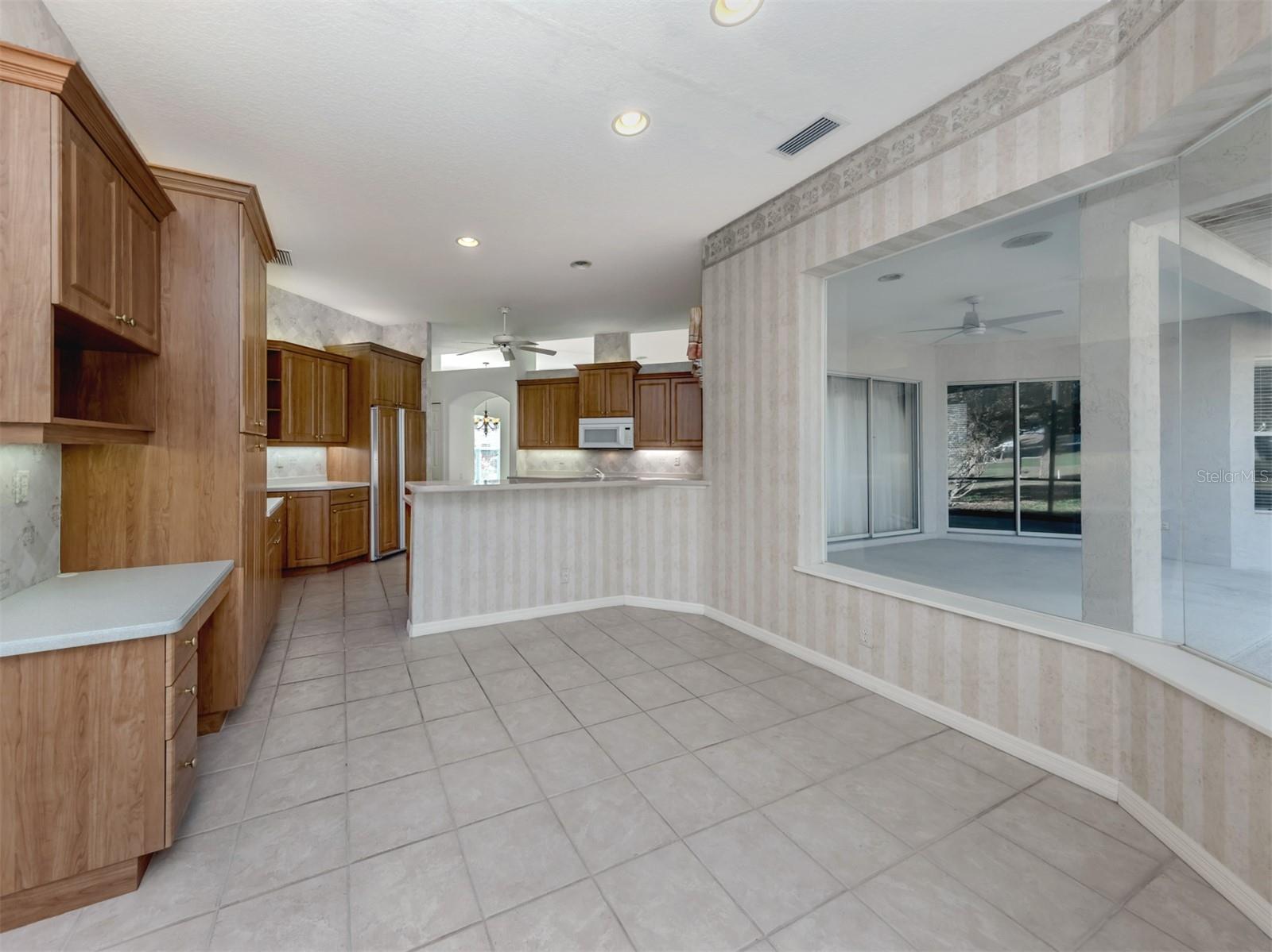 CALUSA LAKES - Residential
