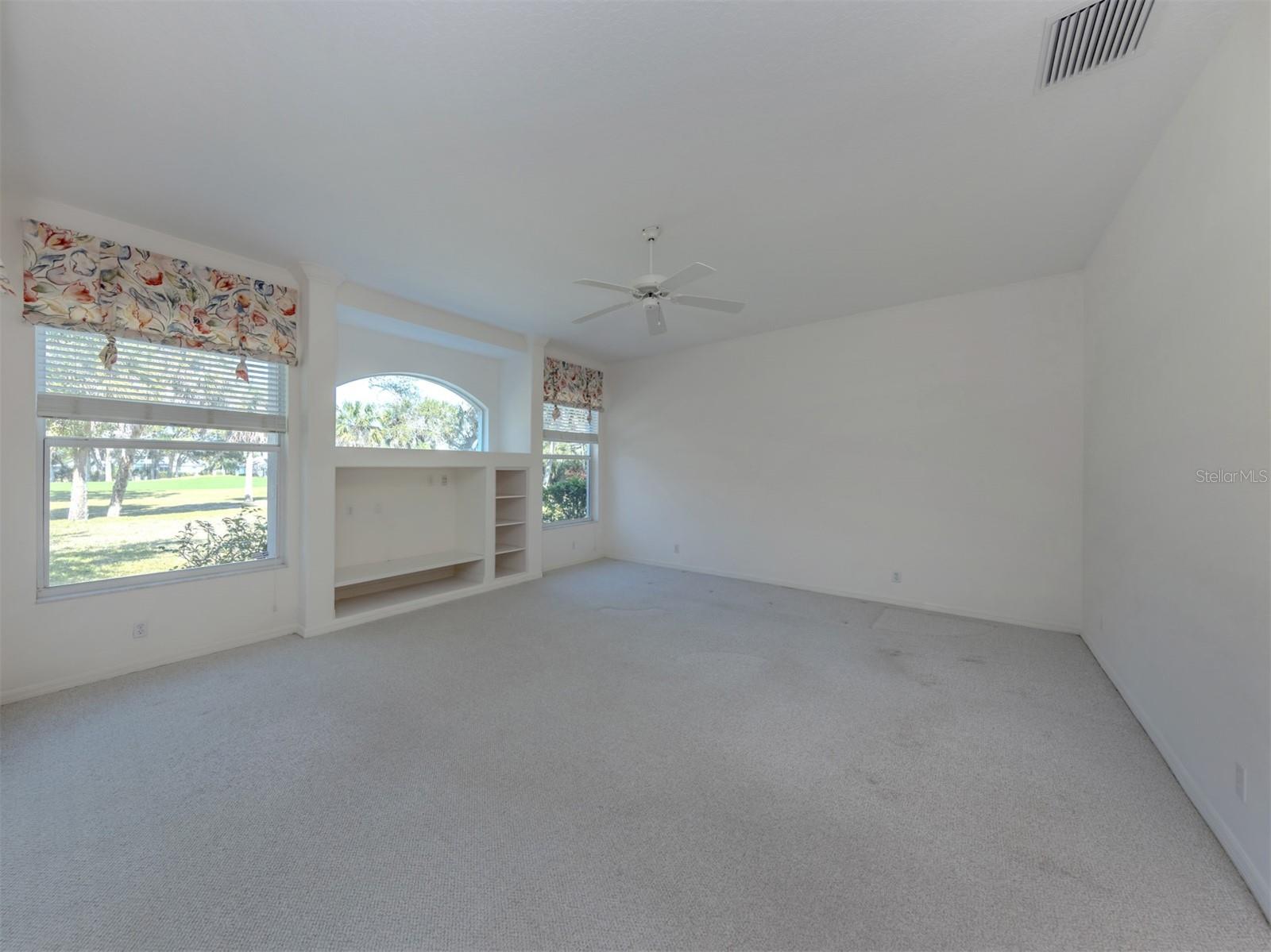 CALUSA LAKES - Residential