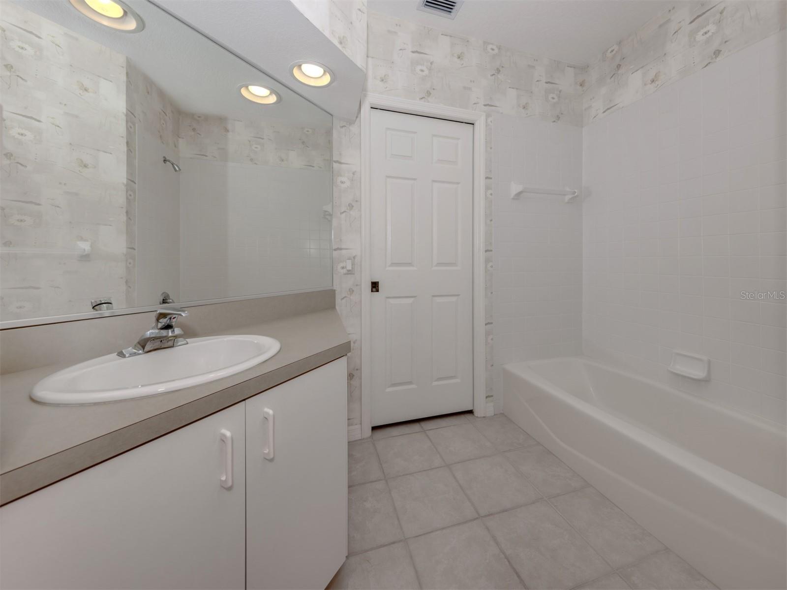 CALUSA LAKES - Residential