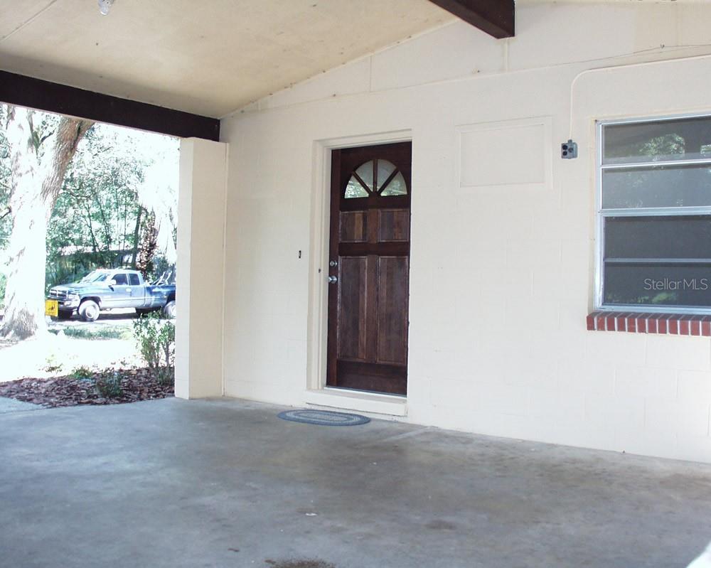 GOLF CLUB MANOR - Residential Lease