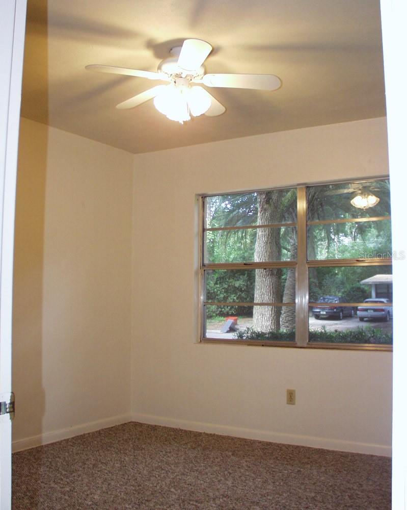 GOLF CLUB MANOR - Residential Lease