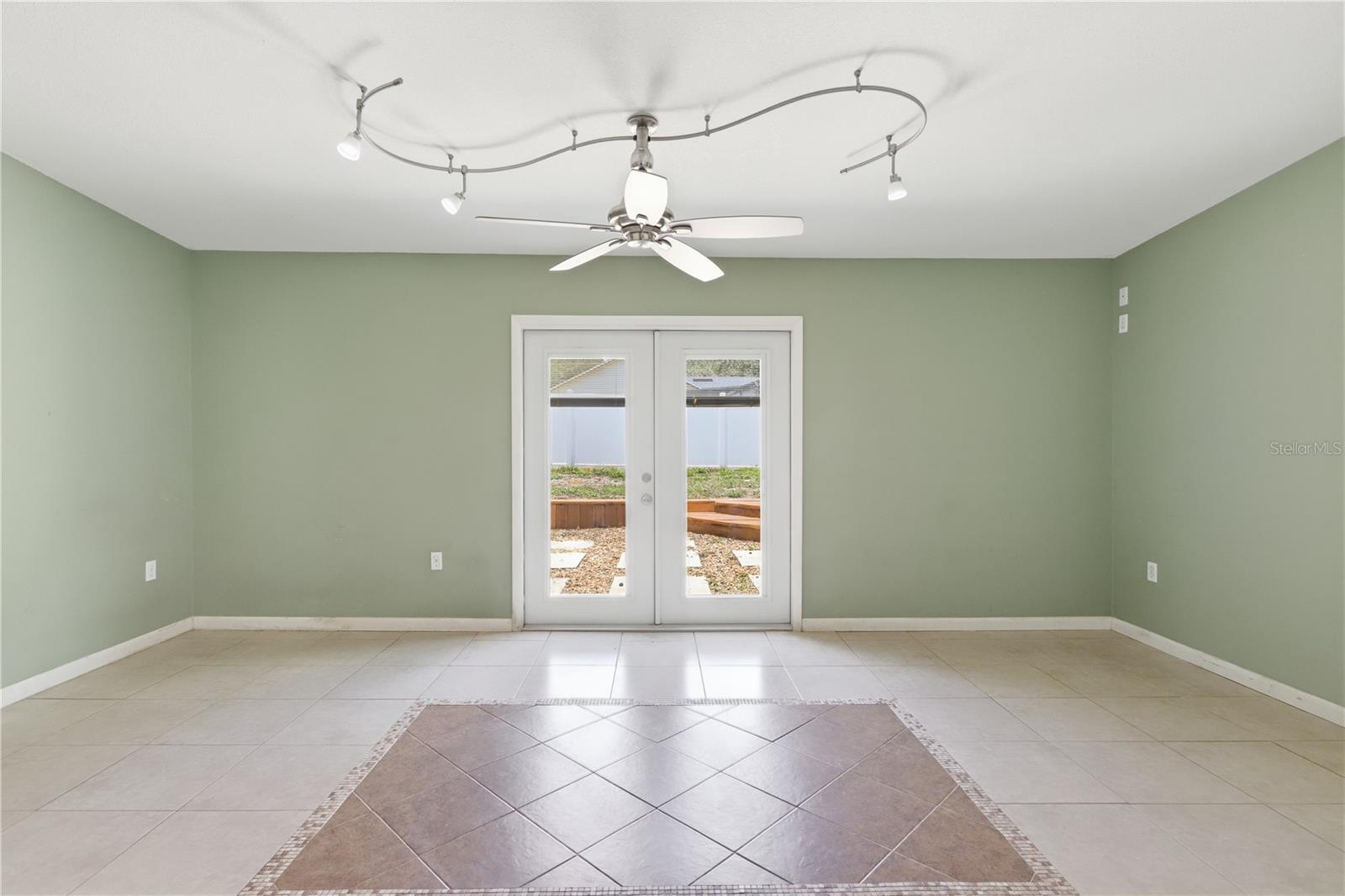 PLANTATION ESTATES UNIT 25 - Residential