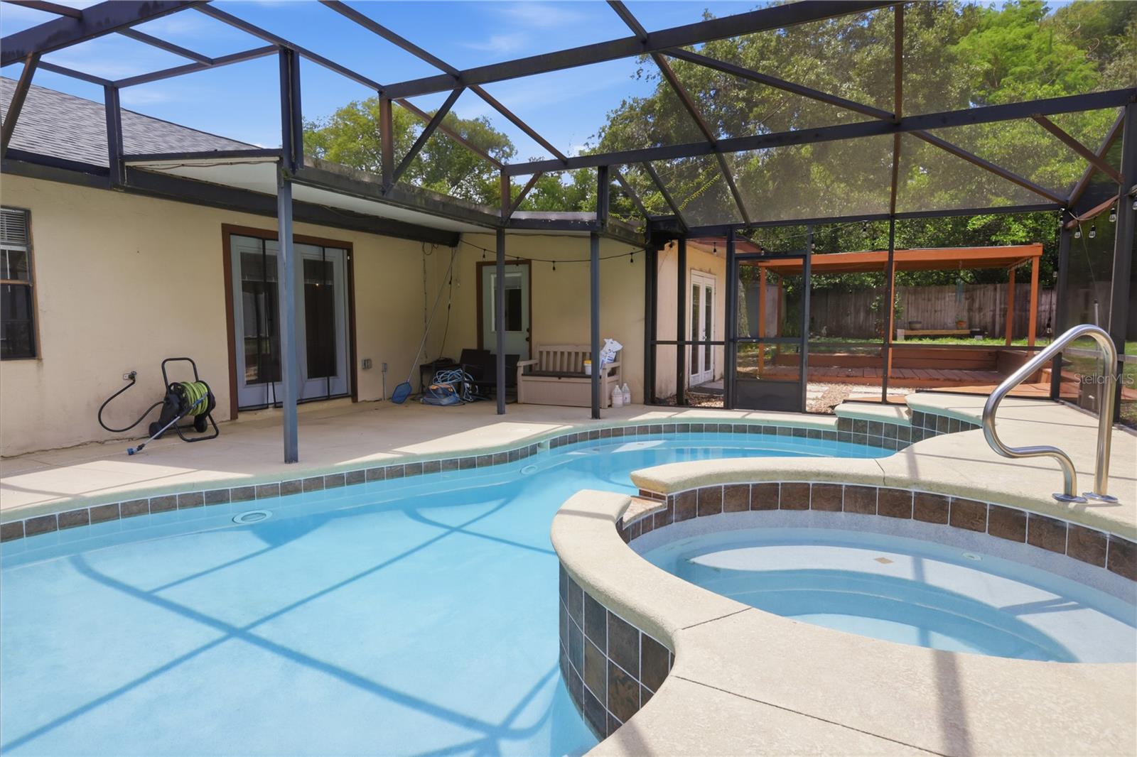 PLANTATION ESTATES UNIT 25 - Residential