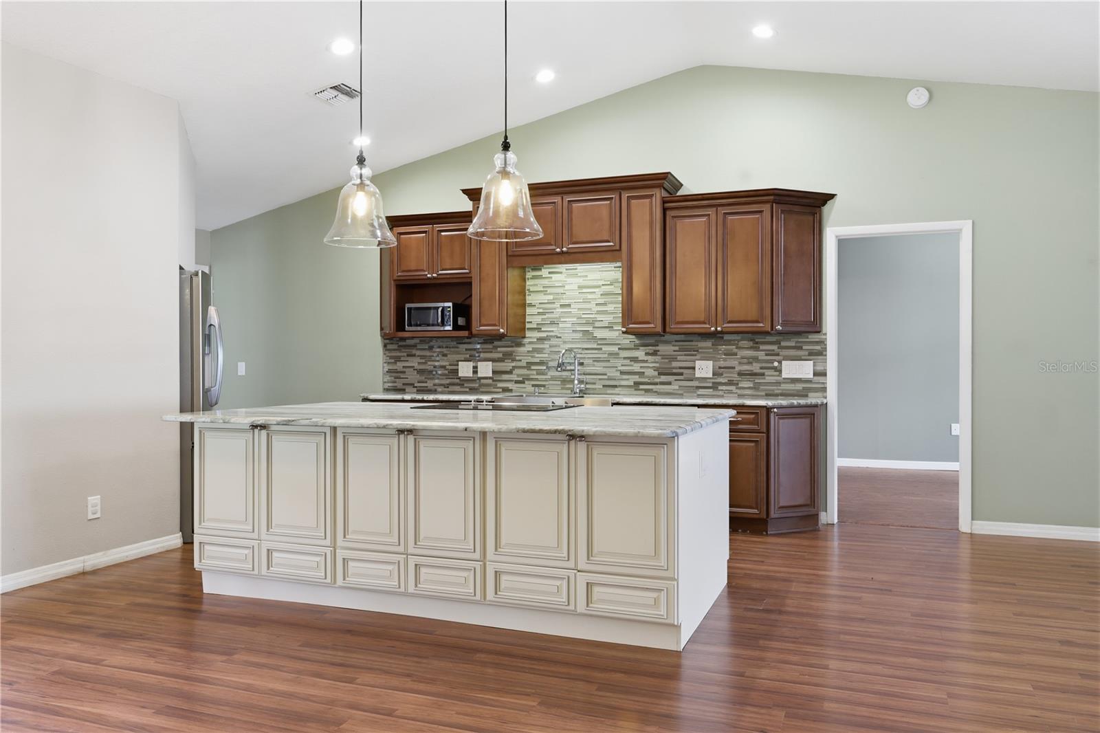 PLANTATION ESTATES UNIT 25 - Residential