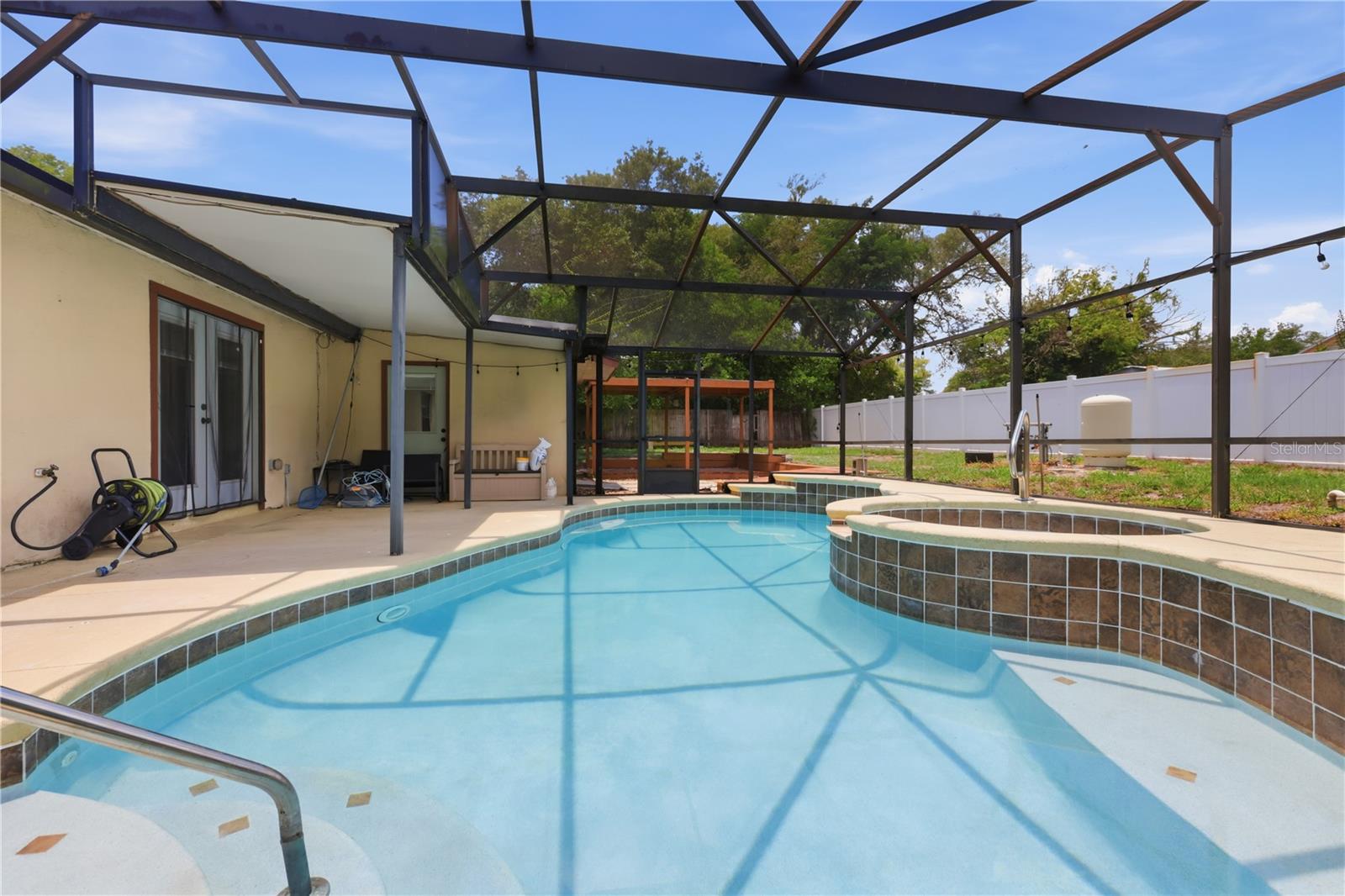 PLANTATION ESTATES UNIT 25 - Residential