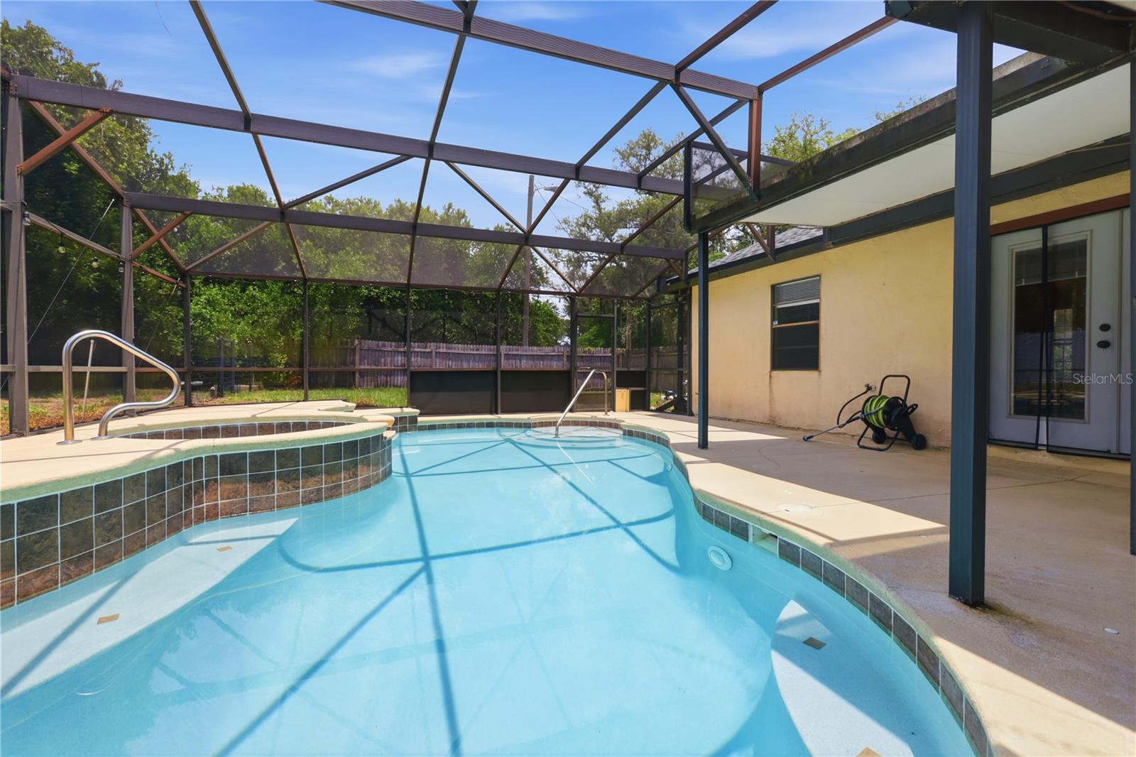 PLANTATION ESTATES UNIT 25 - Residential