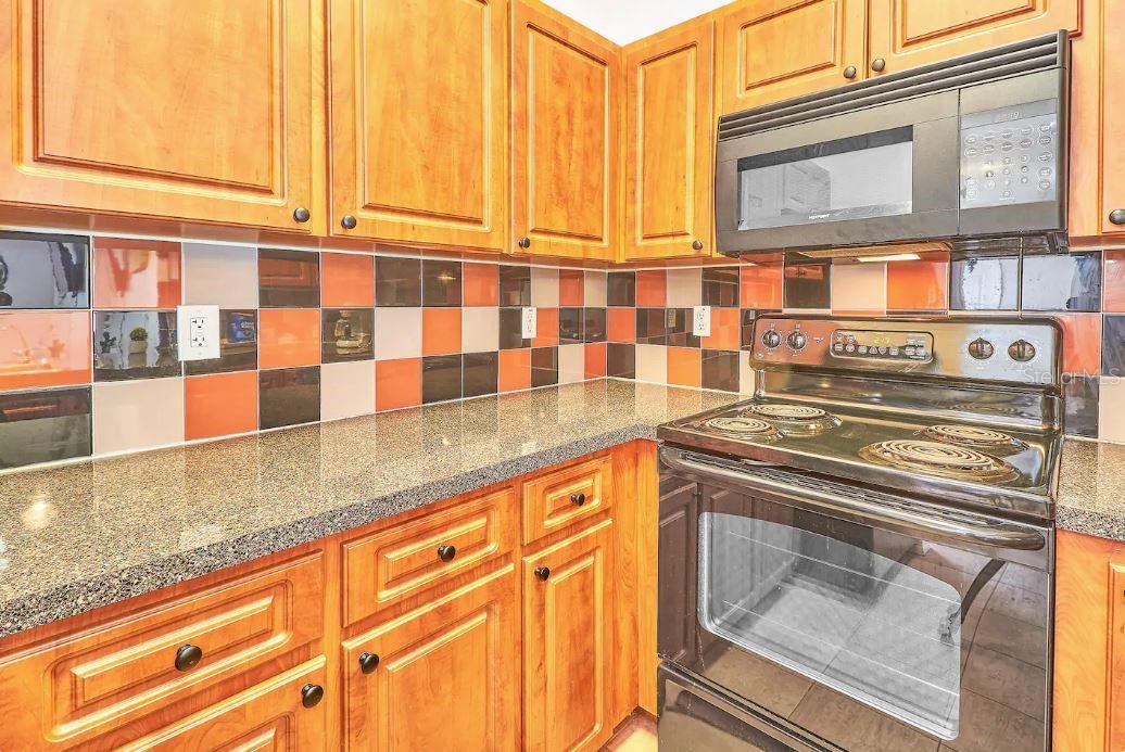 LA VERGNE 1ST ADD - Residential Lease