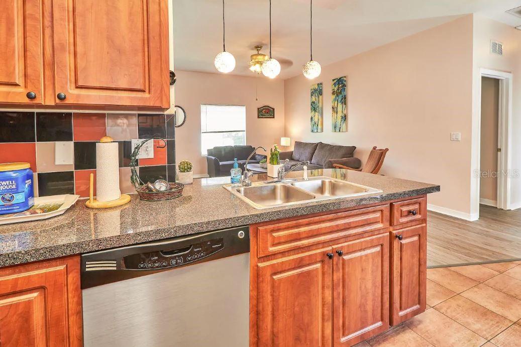 LA VERGNE 1ST ADD - Residential Lease