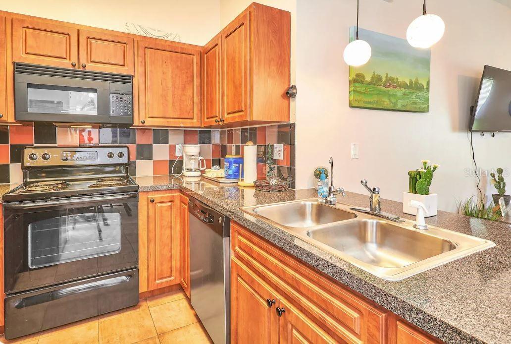 LA VERGNE 1ST ADD - Residential Lease