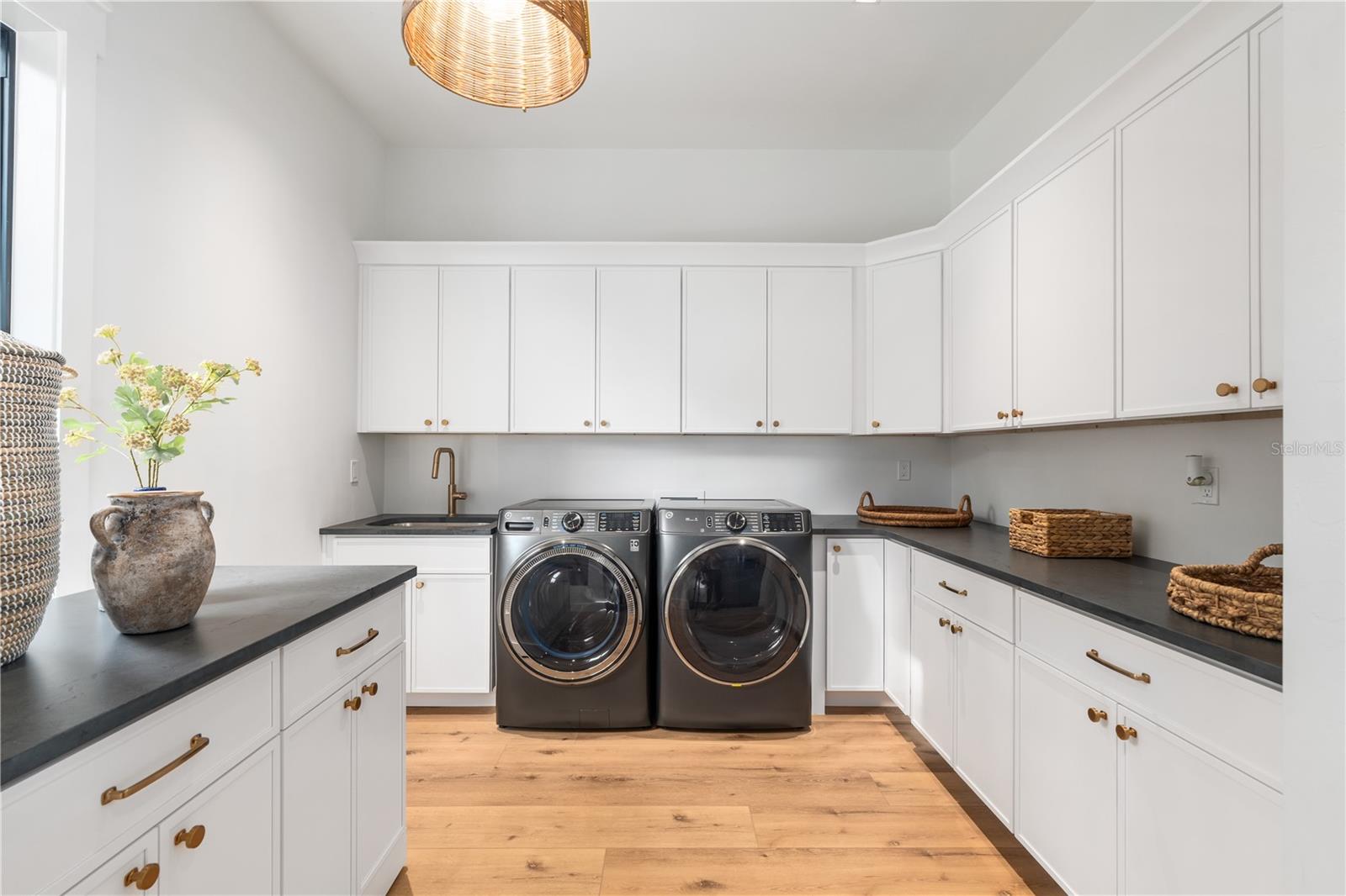 BARRINGTON PB 38 PG 85 - Residential Lease