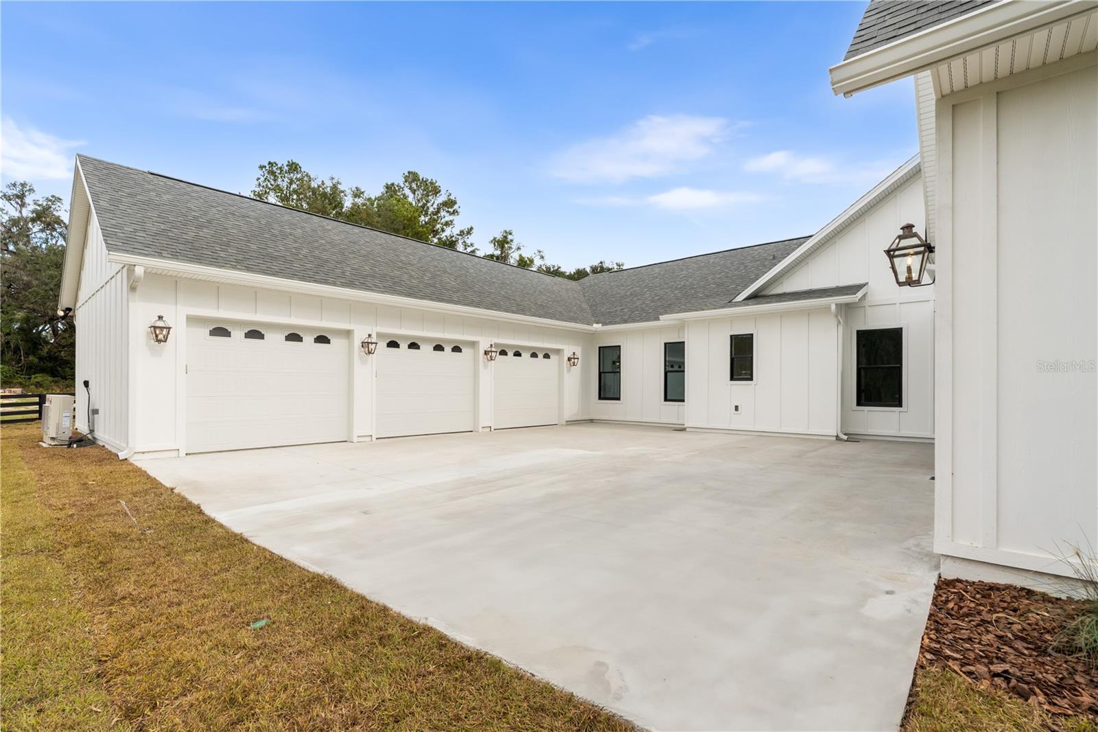 BARRINGTON PB 38 PG 85 - Residential Lease