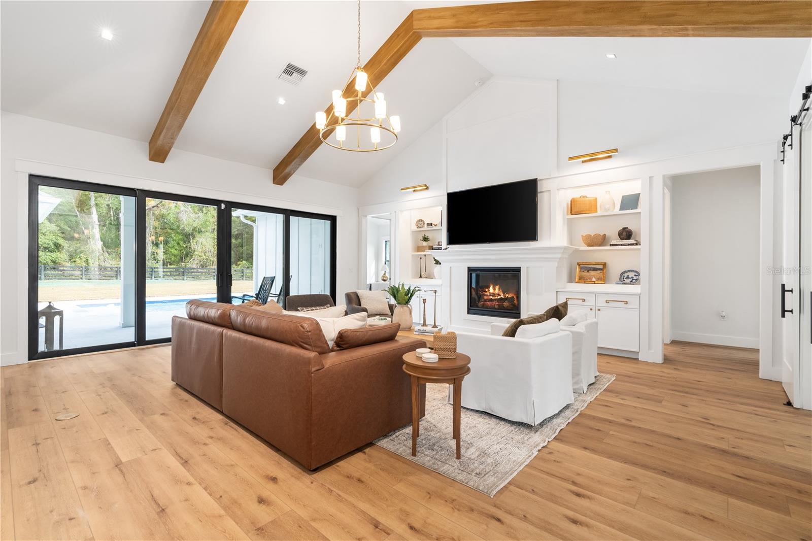 BARRINGTON PB 38 PG 85 - Residential Lease