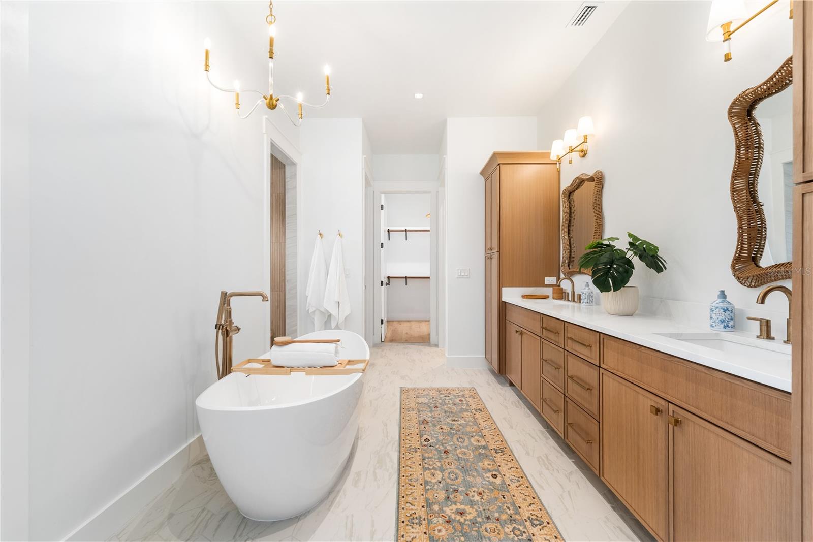 BARRINGTON PB 38 PG 85 - Residential Lease