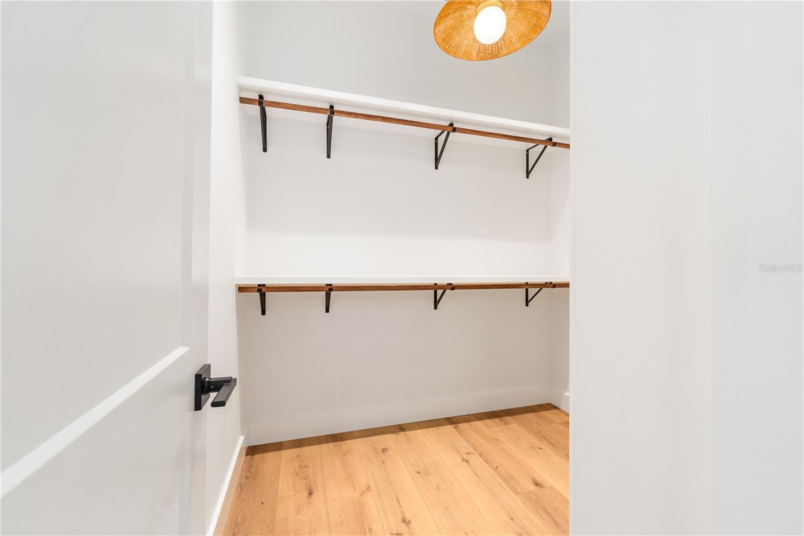 BARRINGTON PB 38 PG 85 - Residential Lease