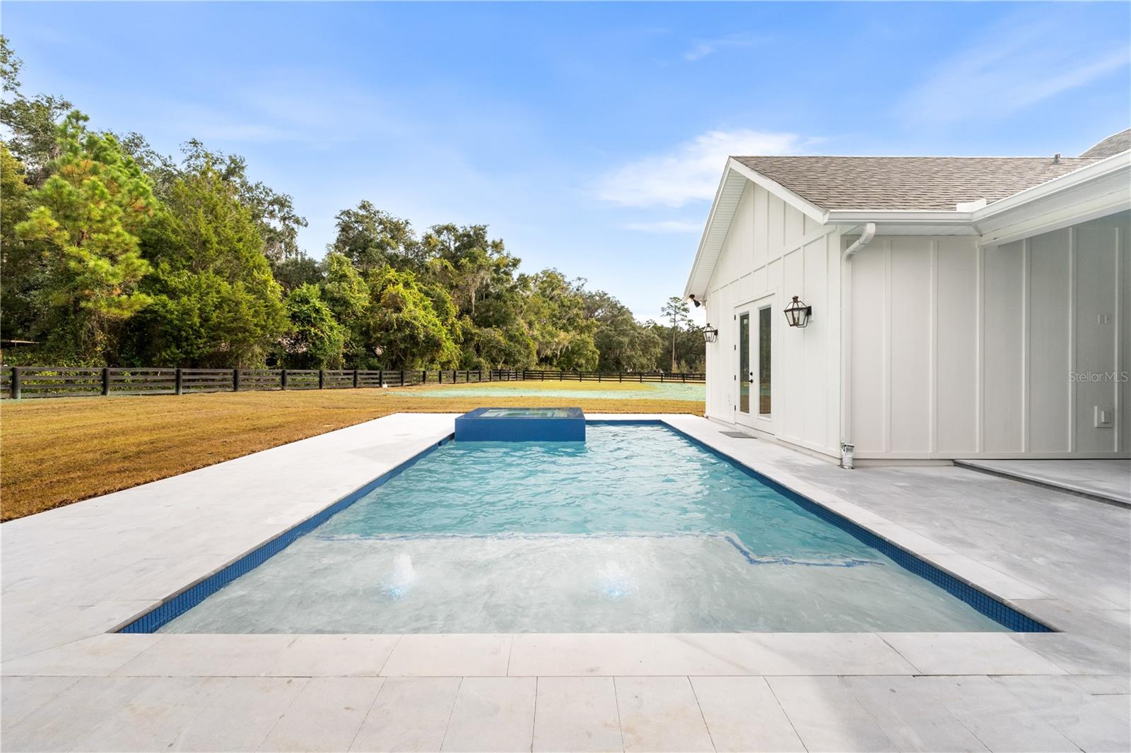 BARRINGTON PB 38 PG 85 - Residential Lease