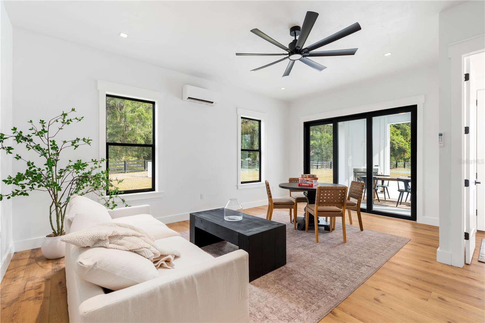 BARRINGTON PB 38 PG 85 - Residential Lease