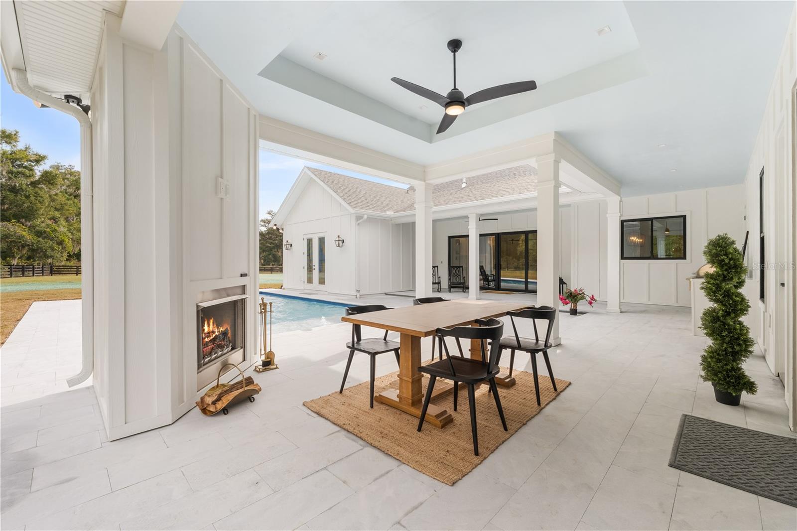 BARRINGTON PB 38 PG 85 - Residential Lease