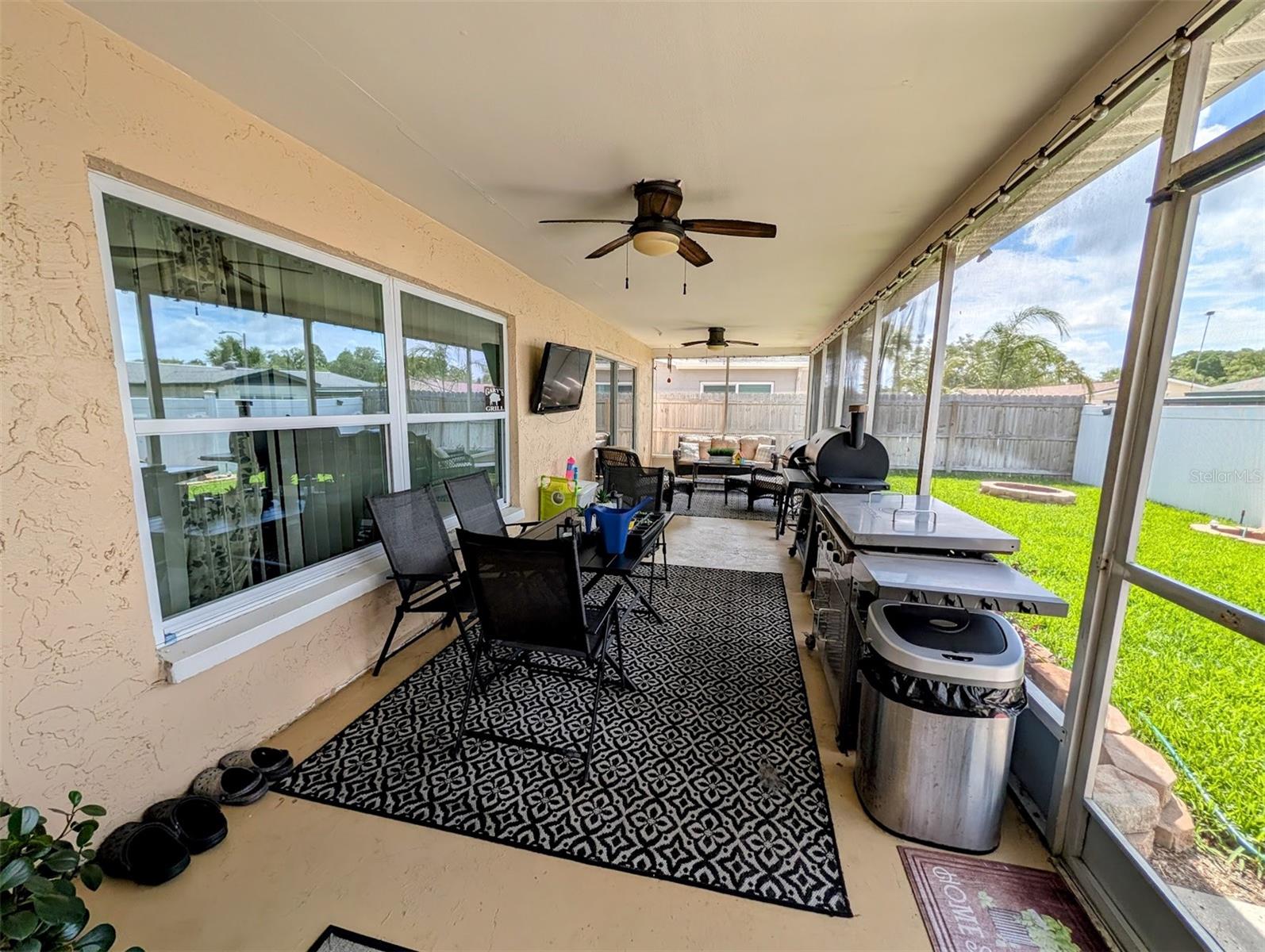 THE LAKES - Residential