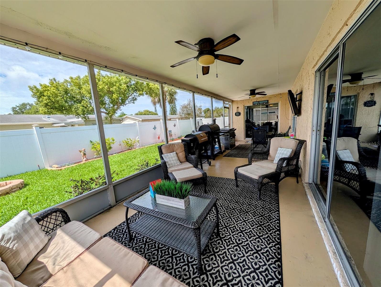 THE LAKES - Residential