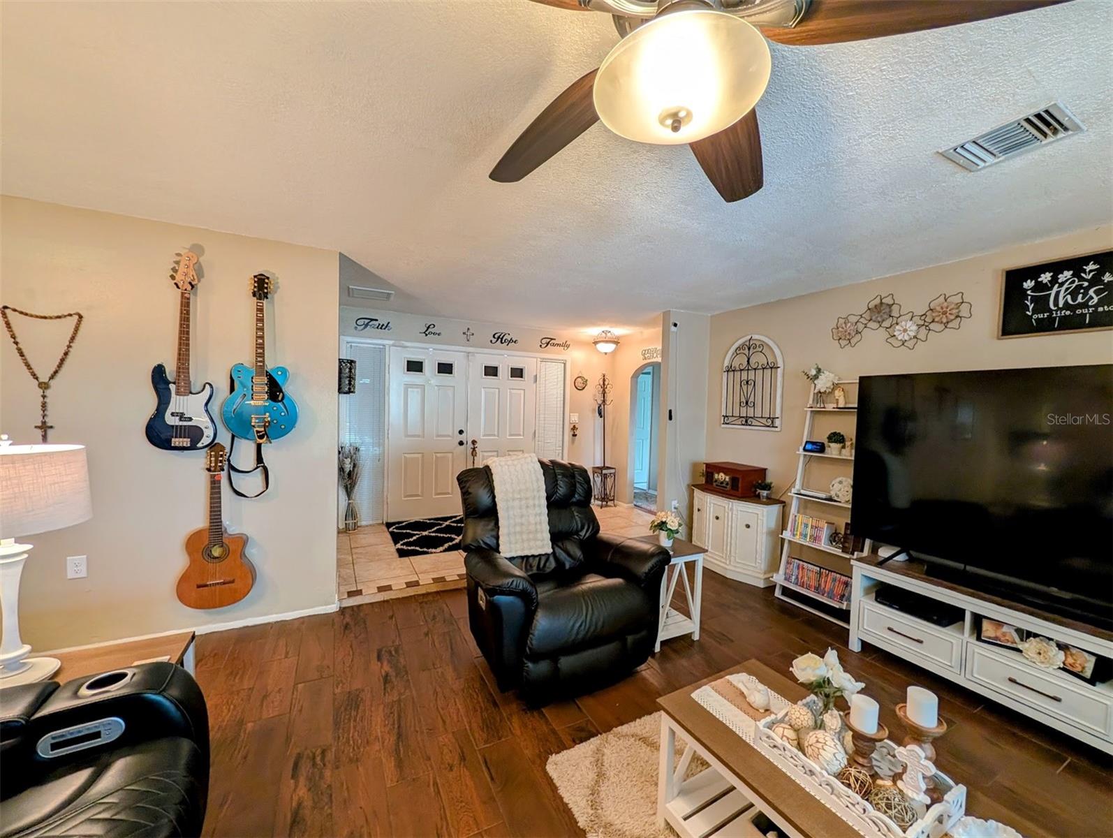 THE LAKES - Residential