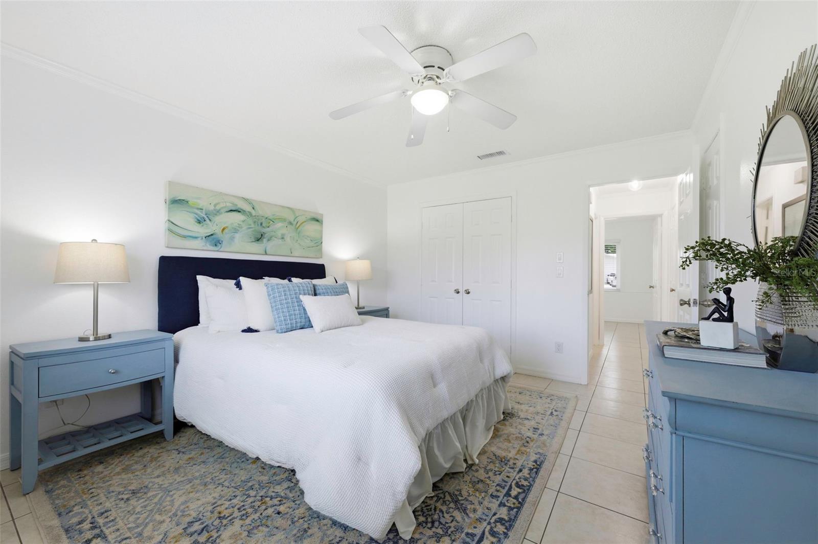 LAKES UNIT II PH I SEC I THE - Residential