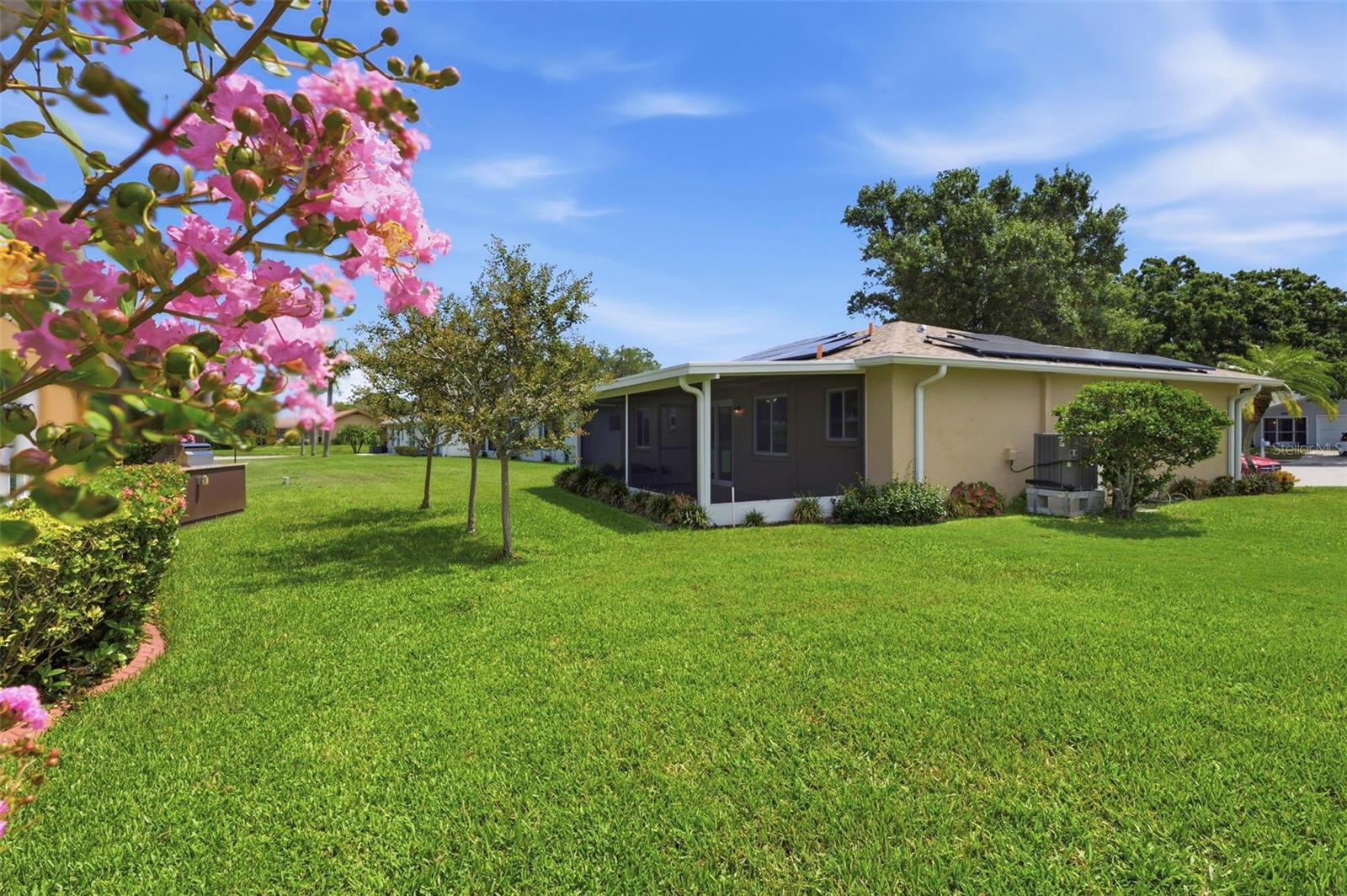 LAKES UNIT II PH I SEC I THE - Residential