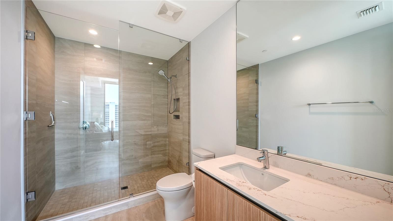 BAYSO CONDO - Residential