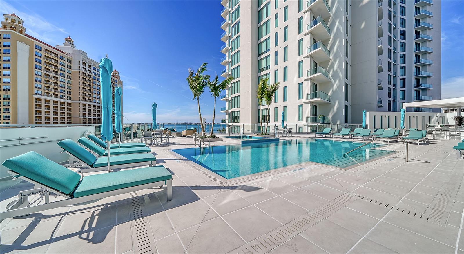 BAYSO CONDO - Residential