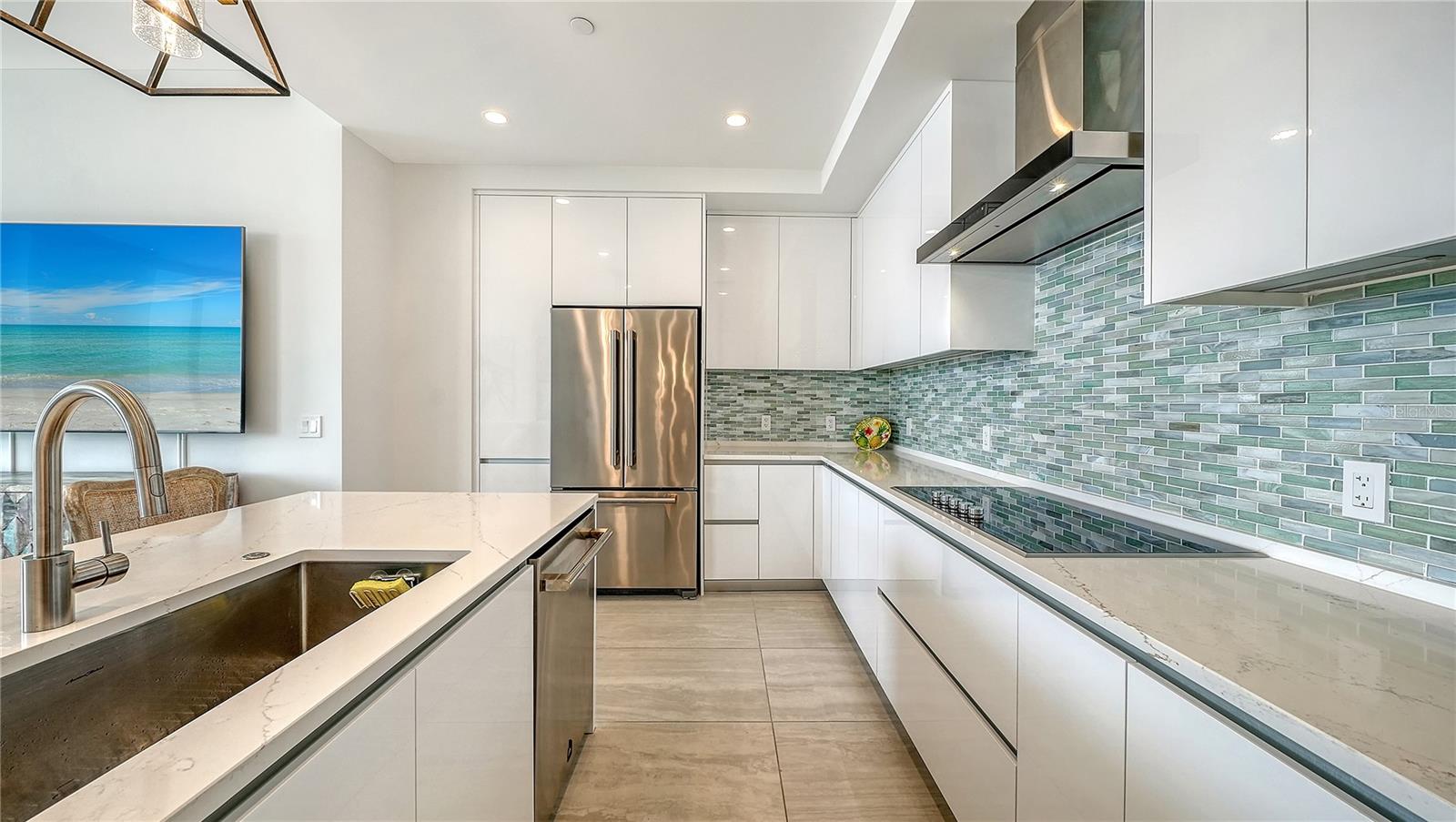 BAYSO CONDO - Residential