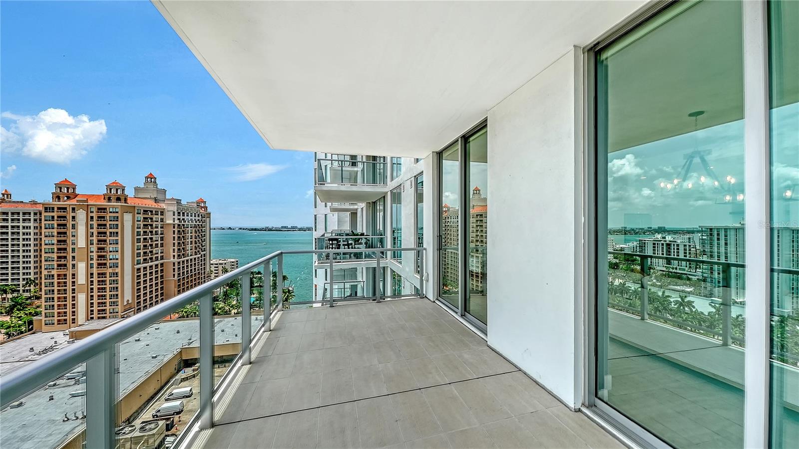 BAYSO CONDO - Residential