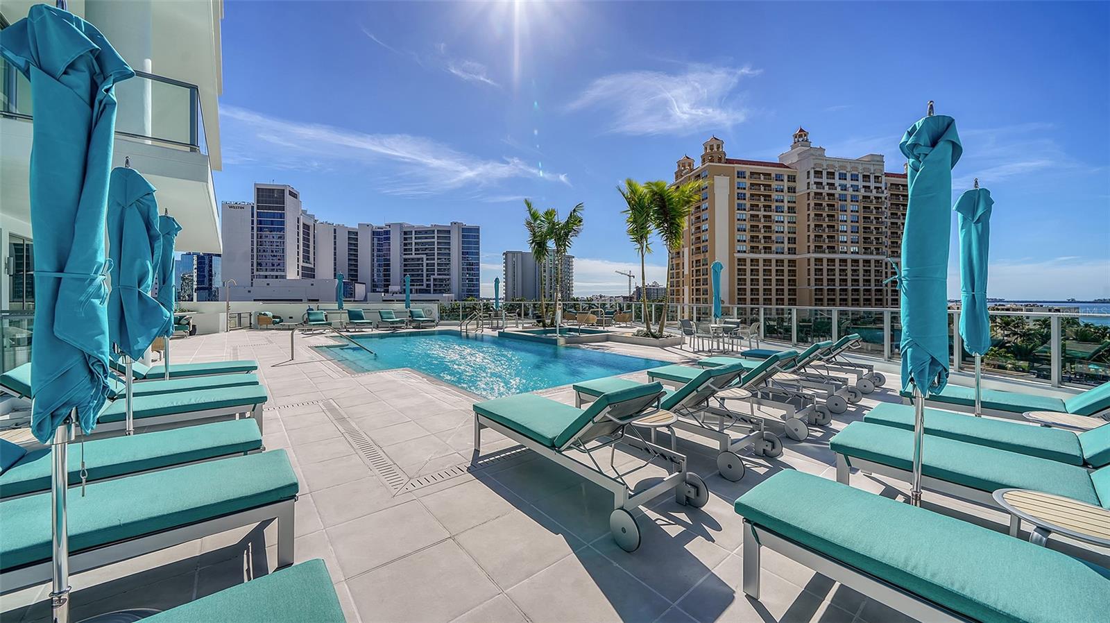 BAYSO CONDO - Residential