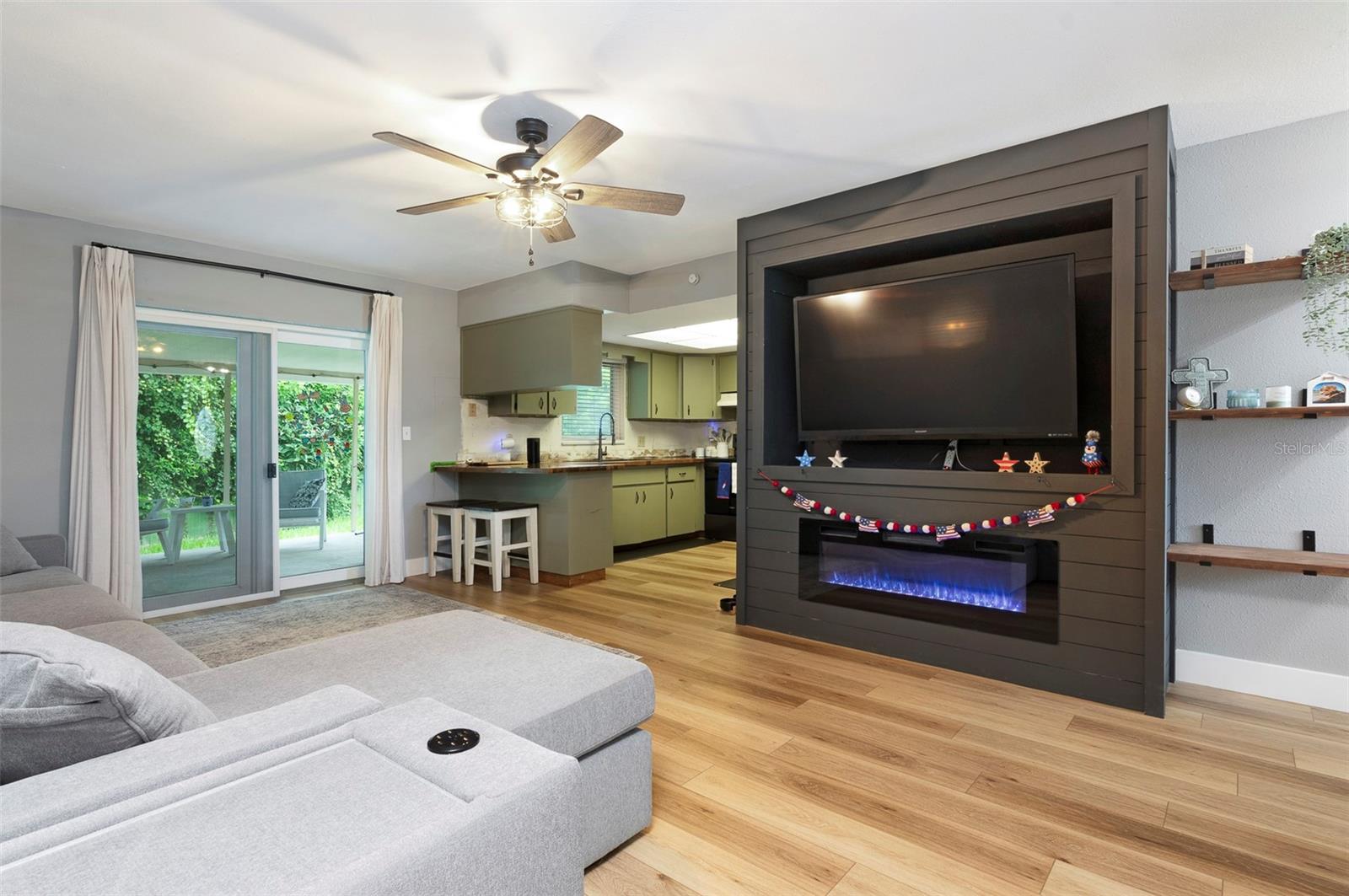 SEMINOLE COUNTRY - Residential