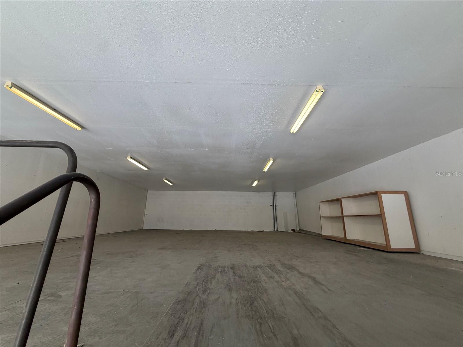 DREW PARK RE OF - Commercial Lease